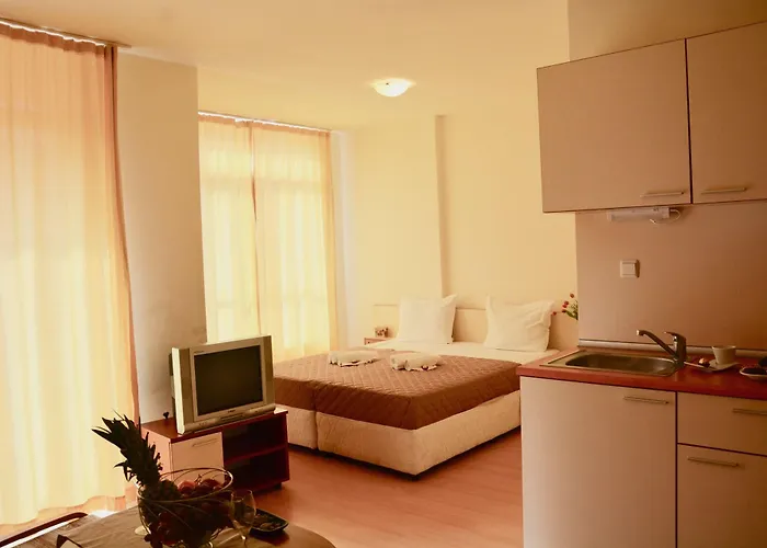 Rainbow 2 Complex 阳光海滩