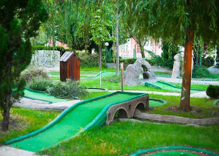 Rainbow 2 Complex 3* 阳光海滩